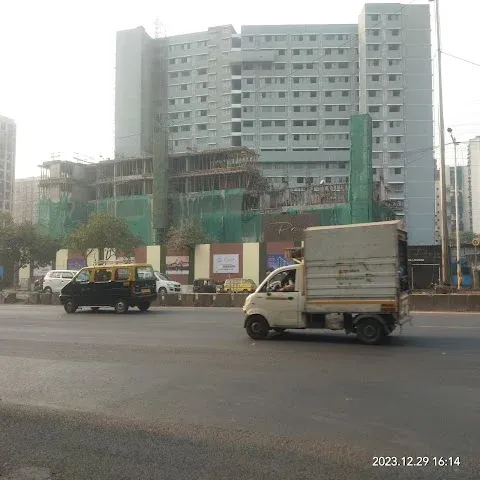 1 BHK Flat for Sale in Premiere,( Kukreja ) Eastern Express Highway