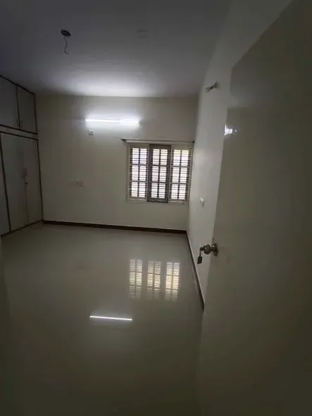 2 BHK Office Space for Rent in 5th Main Road