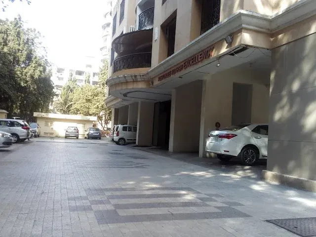 4 BHK Flat for Sale in Kailash Nagar
