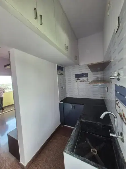 1 BHK Flat for Rent in kudlu gate metro station near hsr layout 2km