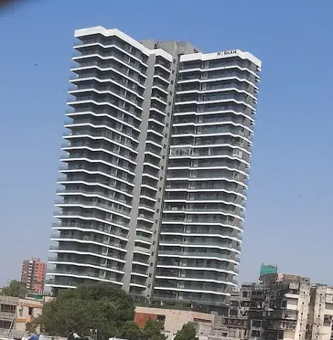 4 BHK Flat for Sale in Turner road Bandra West