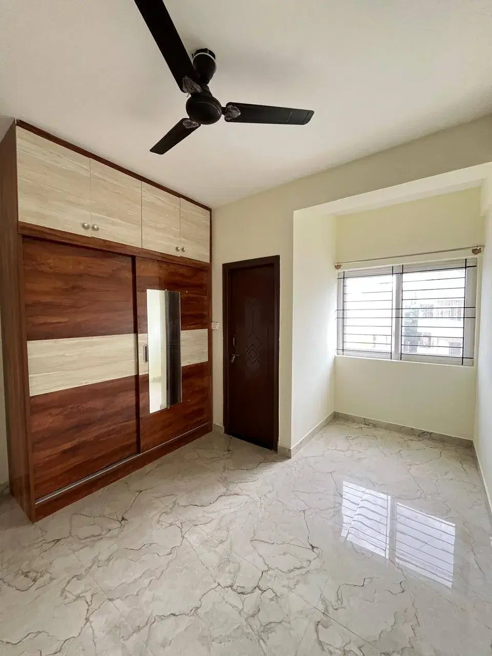 2 BHK Flat for Rent in HSR Layout | Haralur Road