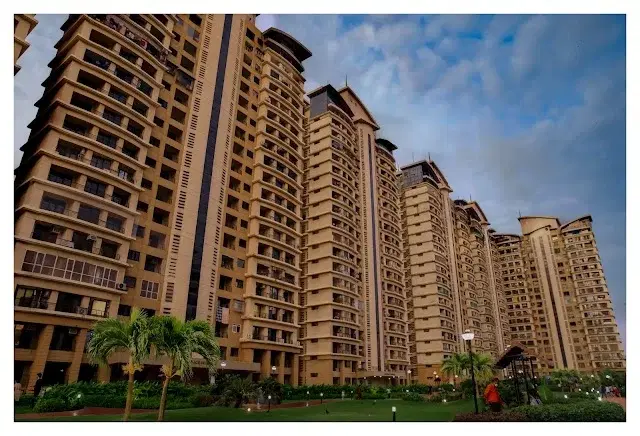 2 BHK Flat for Sale in Malad West