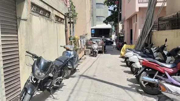 Independent House for Sale in Veera Pillai street next to Commercial Street 1km from MG road