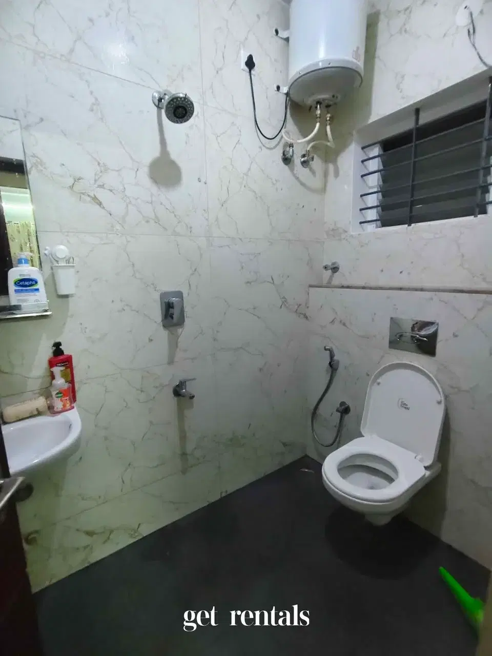 2 BHK Flat for Rent in HSR layout sector 4