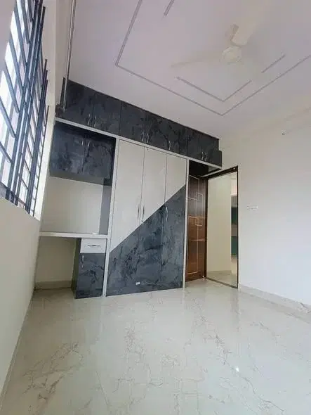 3 BHK Flat for Rent in SINGASANDRA VERY NEAR TO HSR LAYOUT
