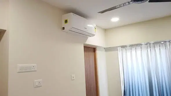 2 BHK Flat for Rent in Kurla Nehru Nagar Close to BKC Bridge