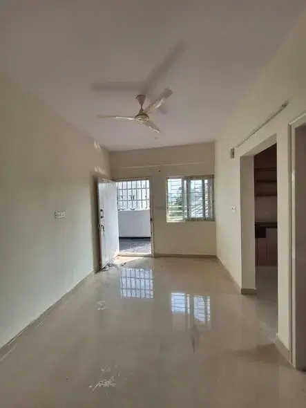 1 BHK Flat for Rent in kudlu gate metro station near hsr layout 2km