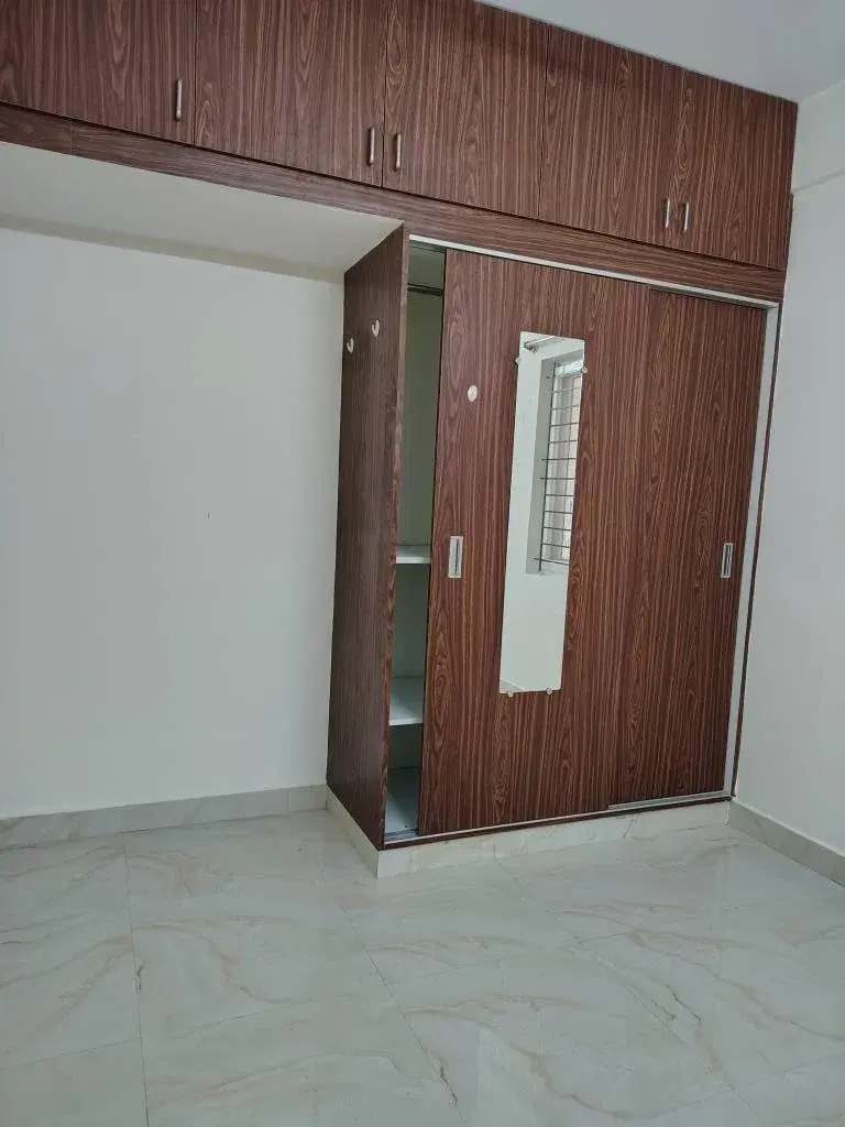 1 BHK Flat for Rent in Marathahalli bridge near space garden main road