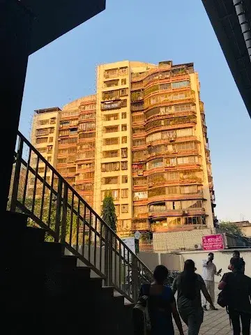 2 BHK Flat for Rent in Andheri West Near Oshiwara Metro Station