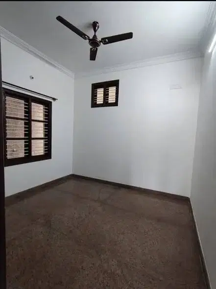 2 BHK Flat for Rent in Singasandra Very Near to HSR Layout