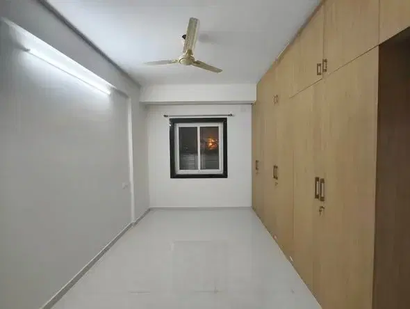 2 BHK Flat for Rent Near by Metro station Near by Halasuru Metro station Near by mg road Near by Indiranagar