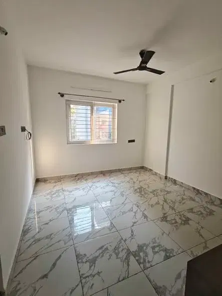 2 BHK Flat for Rent in Murgeshpalya Near Embassy GolfLinks and Bagmane Tech Park