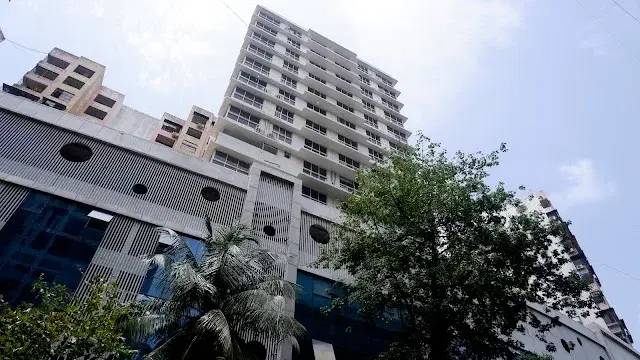 Commercial Space for Rent in DN nagar Andheri West