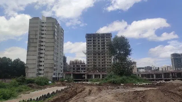 2 BHK Flat for Sale in 107 Manish Plaza