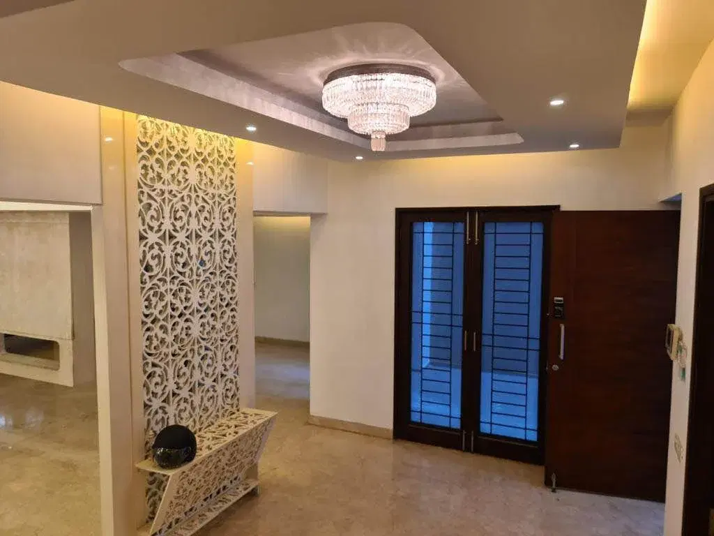 5 BHK Villa for Sale in Indiranagar