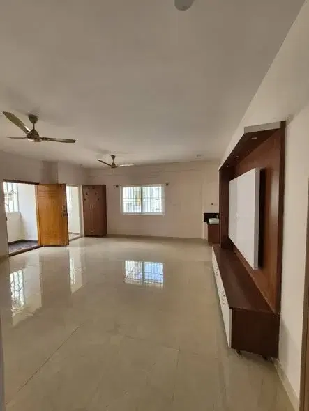 2 BHK Flat for Rent in kudlu gate near hsr layout 2km