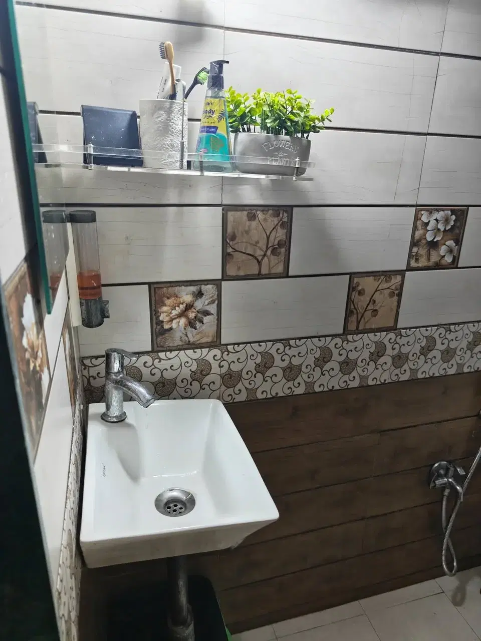 1 BHK Flat for Rent in Tilak Nagar