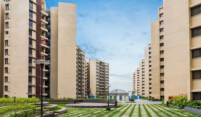 4 BHK Flat for Rent in Charoli
