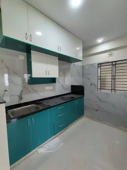 2 BHK Flat for Rent in kudlu gate metro station near hsr layout 2km