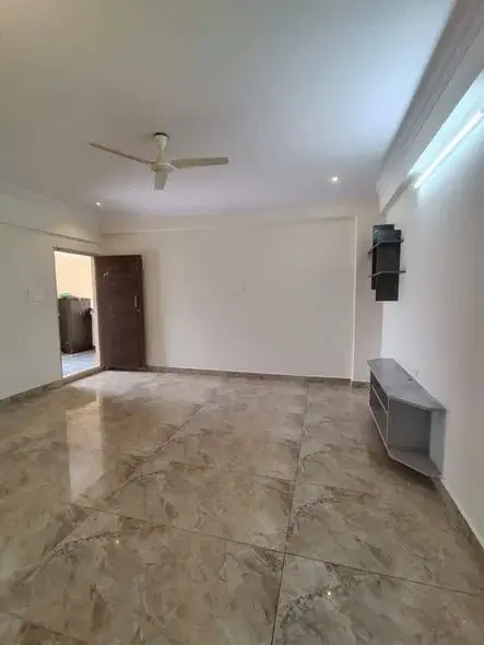 2 BHK Flat for Rent in kudlu gate metro station near hsr layout