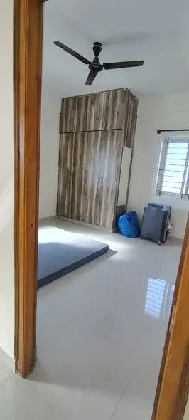1 BHK Flat for Rent in Marathahalli bridge near spice garden main road 500 m