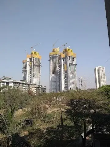 Commercial Space for Rent in Borivali East