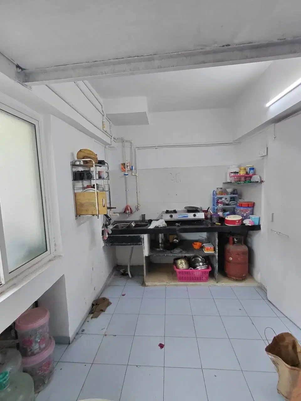 Single Occupancy for Male in 1 BHK Flat for Rent Near Bavans College