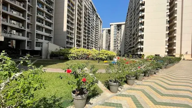 4 BHK Flat for Rent in Chandivali ( RAHEJA VISTAS)