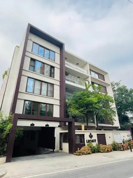 4 BHK Flat for Sale in Abshot layout near Cunningham Road