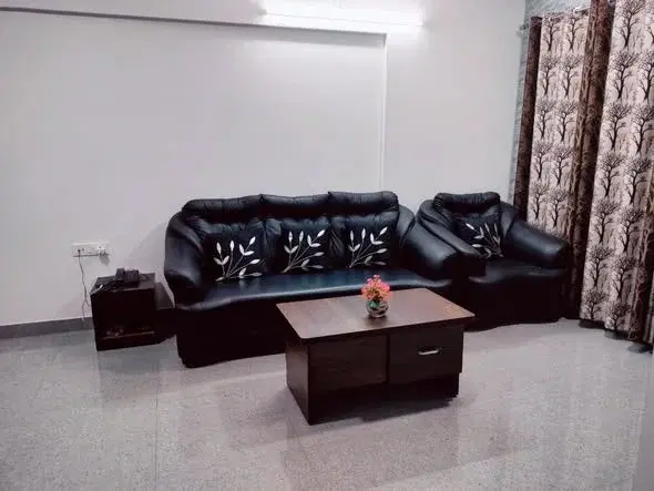 2 BHK Flat for Rent in Next to Inventree Hotels & Resort
