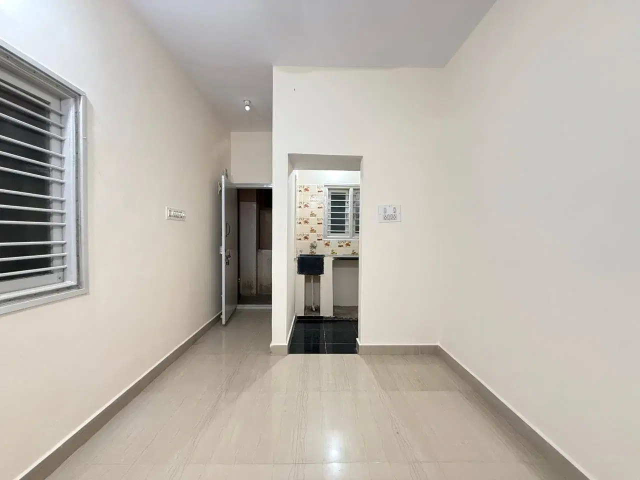 1 BHK Independent House for Rent in Bellandur Near Centro mall