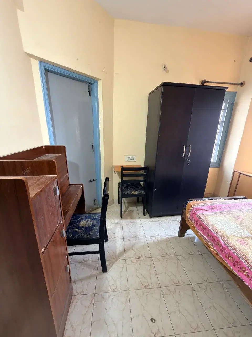 3 BHK Flat for Rent near murgeshpalya