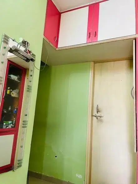 2 BHK Flat for Rent in LBS road