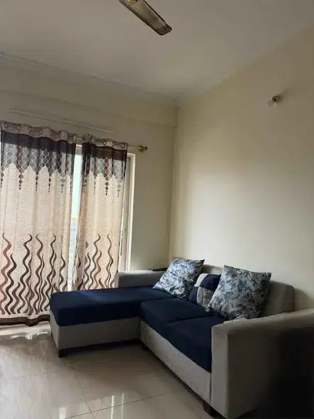 Single Occupancy for Male in 3 BHK Flat for Rent in thubrahalli