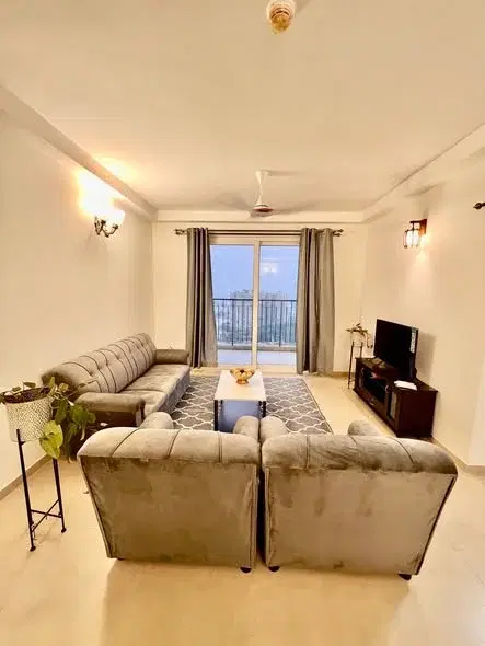 3 BHK Flat for Rent in Bhartiya City (200m from Bhartiya City Mall & IT companies)