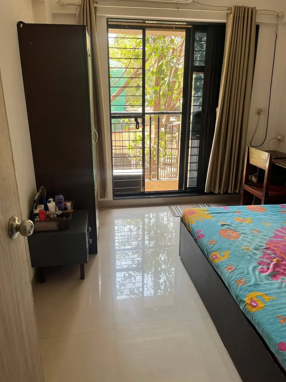Single Occupancy for Female in Independent House for Rent Near BKC