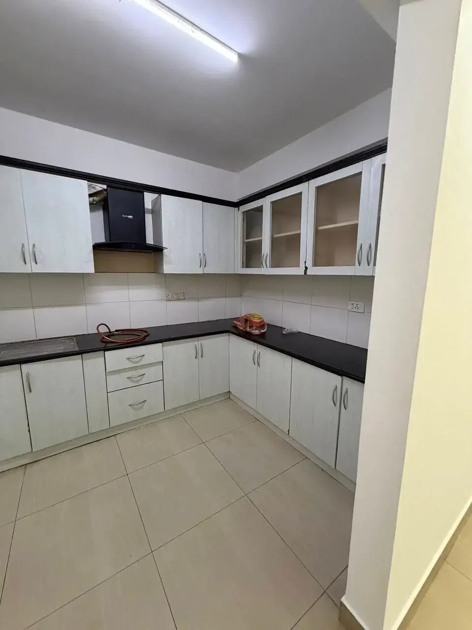 Single Occupancy in 1 BHK Flat for Rent in Thanisandra (just outside Manyata Gate 5)