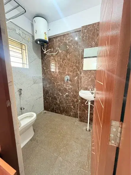 1 BHK Flat for Rent in Btm 2nd stage lake road