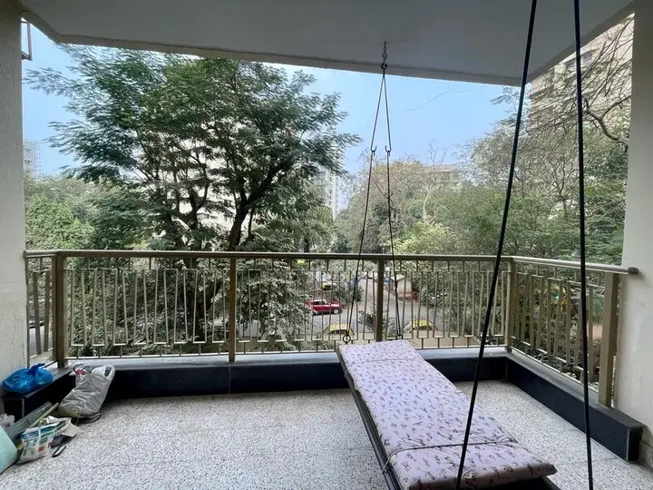 Single Occupancy for Female in 2 BHK Flat for Rent in Malabar Hill