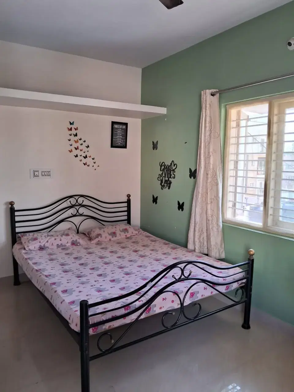 Single Occupancy for Female in 1 BHK Flat for Rent in indira nagar near metro station