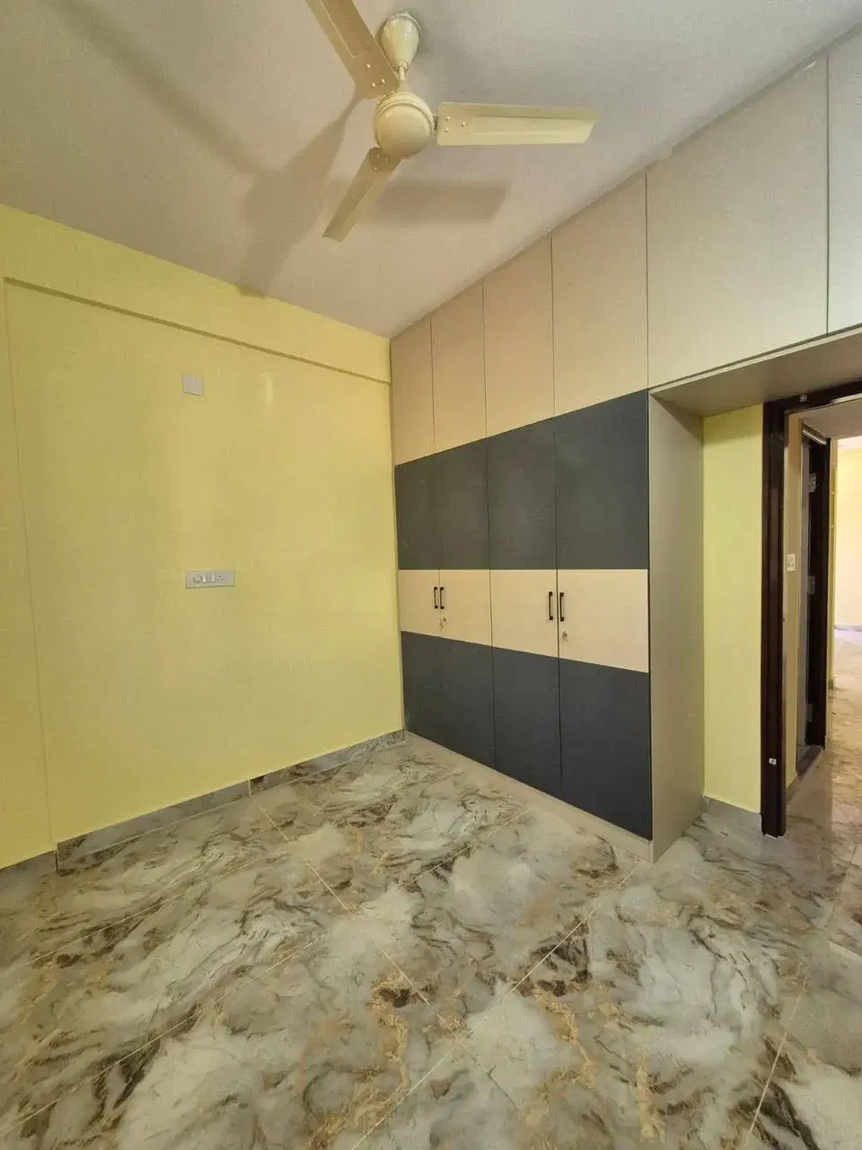 2 BHK Flat for Rent in Very Near to HSR Layout