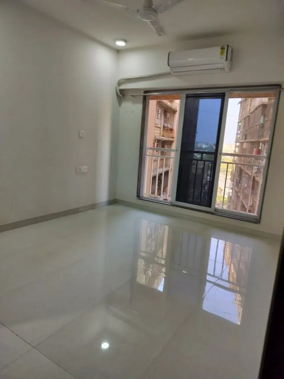 1 BHK Flat for Rent in Kurla Neahru Nagar Close to Bkc bridge