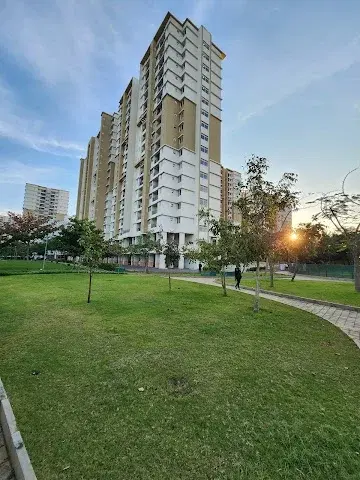 2 BHK Flat for Sale in Prestige Royale Gardens