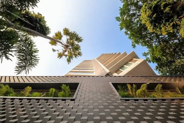 5 BHK Flat for Sale in Santacruz (W)