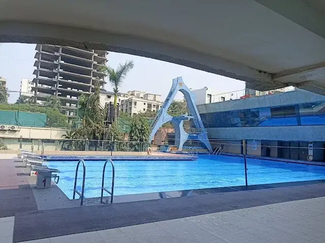 4 BHK Flat for Rent in 16th Road Nr Khar Gymkhana