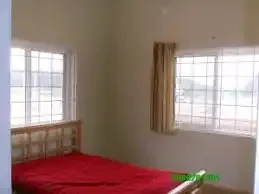 LE Chateau Apartments